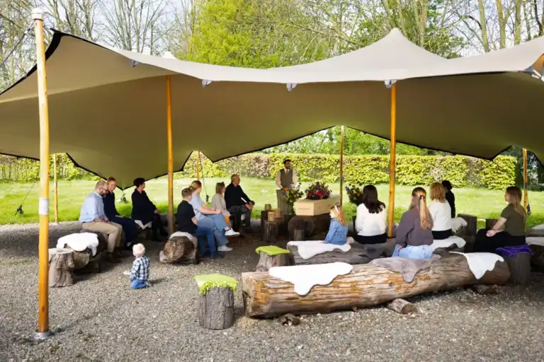 Afscheid in de buitenaula Waerdse Tuin, Crematorium Heerhugowaard